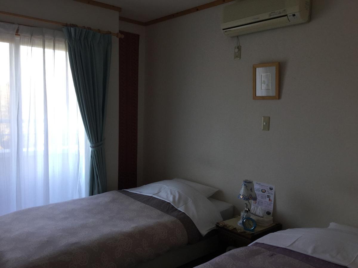 Chiisana Hotel Hanaikada Ито Екстериор снимка