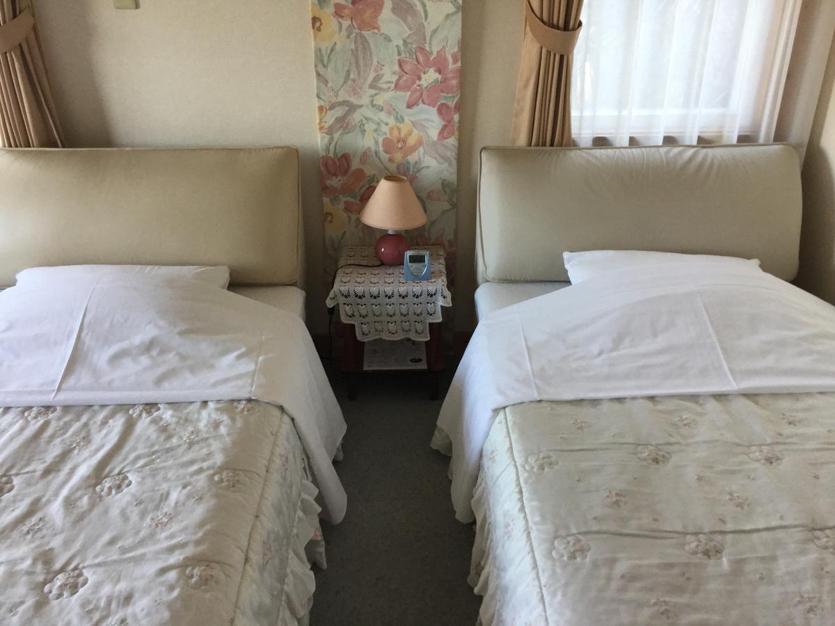 Chiisana Hotel Hanaikada Ито Екстериор снимка