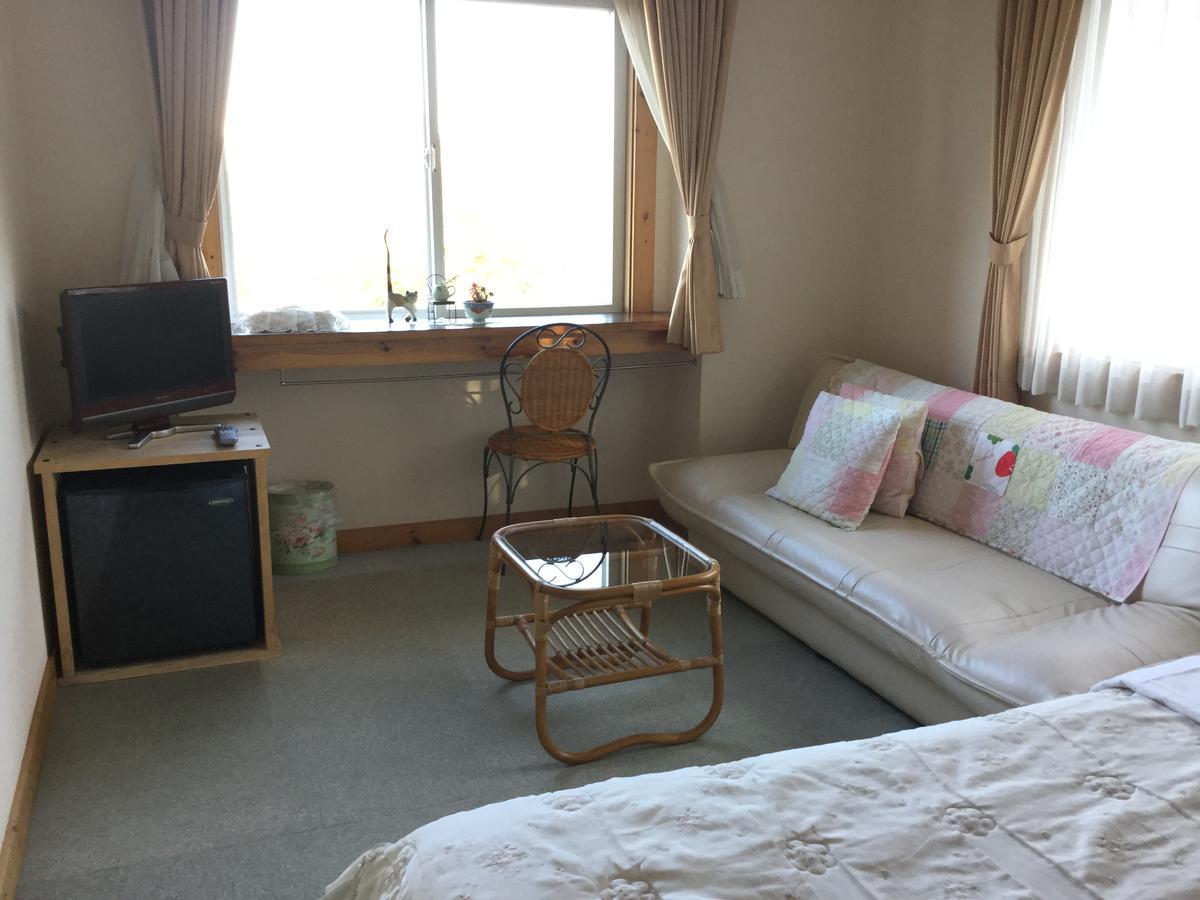 Chiisana Hotel Hanaikada Ито Екстериор снимка